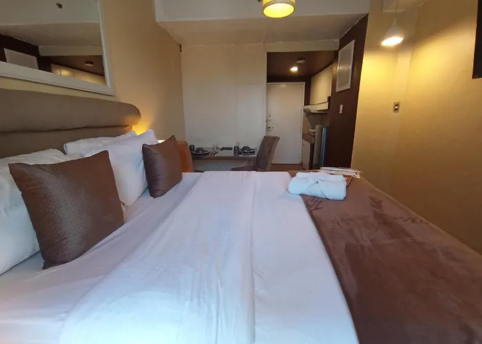 The Staycation - Serviced 3*