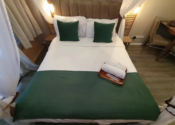 The Staycation - Serviced 3* Manille